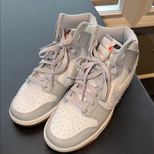 Nike High-Top Sneakers in Light Gray and White